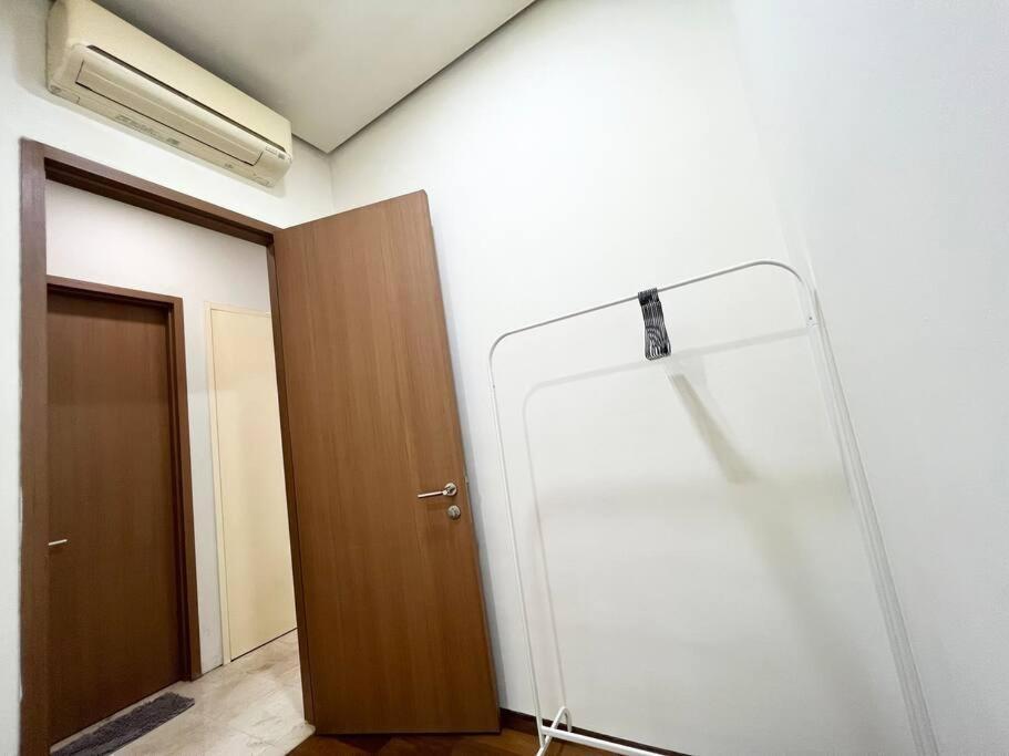 Pangsapuri 5-8mins To Aquaria Klcc/kl Convention Ctre, 2 Beds Kuala Lumpur