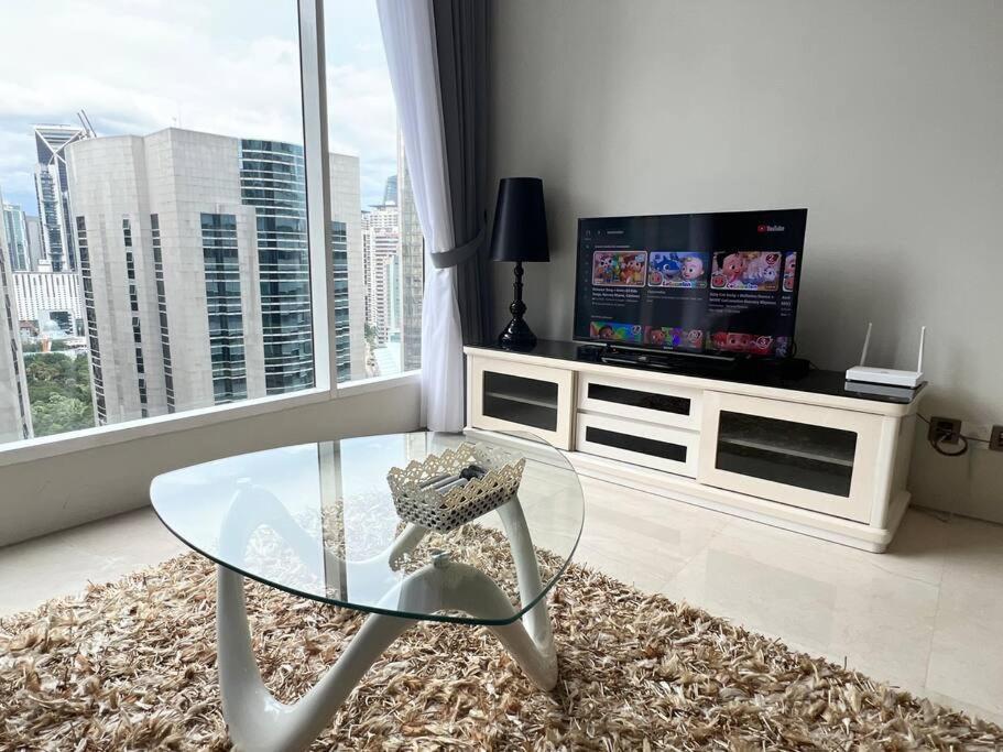 Pangsapuri 5-8mins To Aquaria Klcc/kl Convention Ctre, 2 Beds Kuala Lumpur