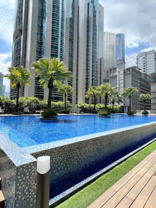 Pangsapuri 5-8mins To Aquaria Klcc/kl Convention Ctre, 2 Beds